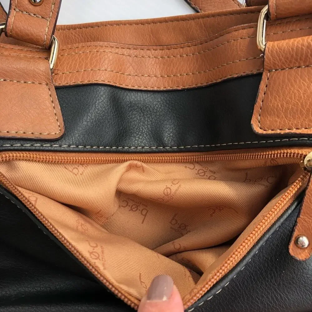 b.o.c. Brand purse